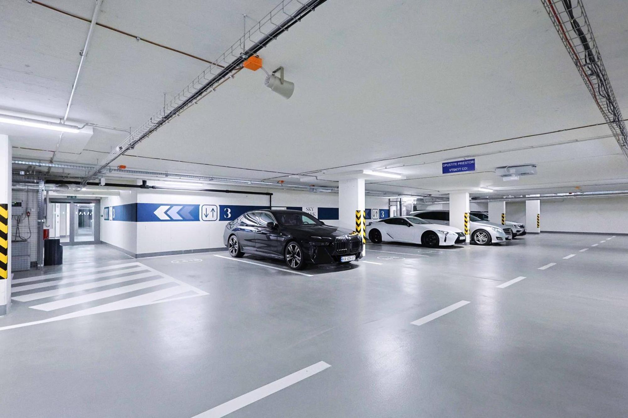 Skypark Tower 3- Free Parking And Views Apartmán Bratislava